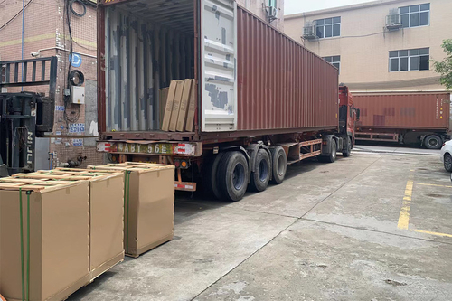 son şirket davası hakkında Filipinler'e 2*40HQ konteyner mutfak ekipmanları ve buz makinesi